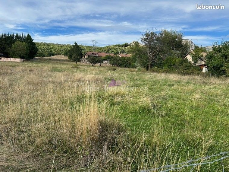  قطعة أرض في Hautes-Alpes, France رقم 339145