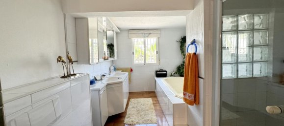 7 bedrooms House in La Zenia, Spain No. 177214 11