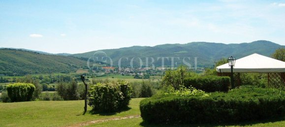 5غرفة عقار تجاري في Corciano, Italy رقم 353389 11