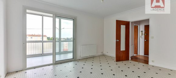 Квартира с 2 спальнями в Сен-Жиль-Круа-де-Ви, Франция № 277946 3