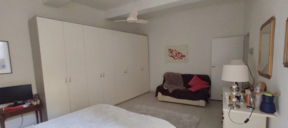 2 rooms Apartment in Siena, Italy No. 84806 2