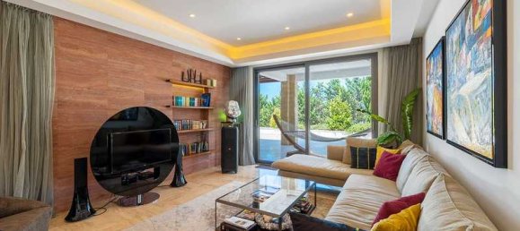 4 bedrooms House in Paphos, Cyprus No. 10724 6