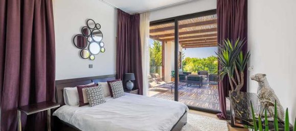 4 bedrooms House in Paphos, Cyprus No. 10724 12