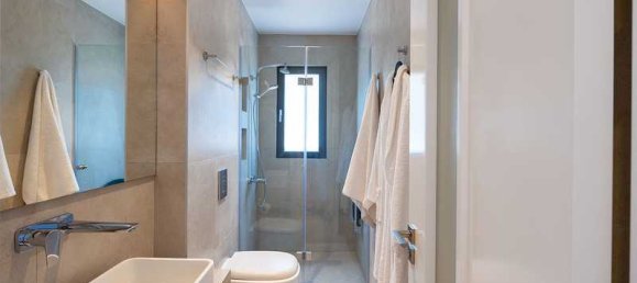 4 bedrooms House in Paphos, Cyprus No. 10724 11