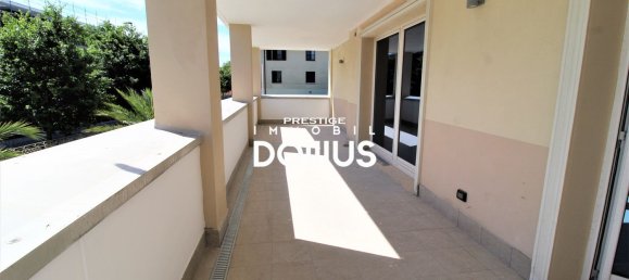 Квартира с 3 комнатами в Дезенцано дель Гарда, Италия № 125292 15