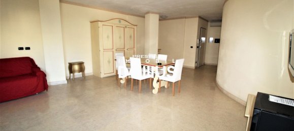 Квартира с 3 комнатами в Дезенцано дель Гарда, Италия № 125292 22