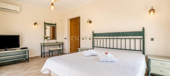 4 Schlafzimmer Haus in Lagoa, Portugal, Nr. 111068 18