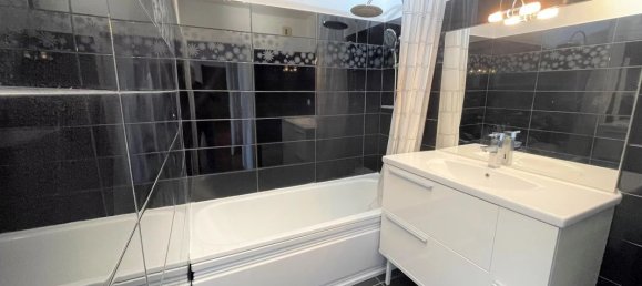 2 bedrooms Apartment in Noisy-le-Grand, France No. 174252 4