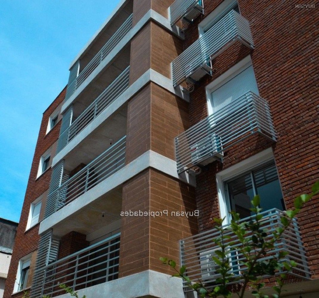 Квартира с 3 спальнями в Монтевидео, Уругвай № 3879