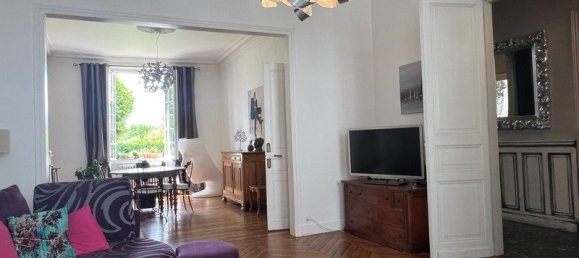 5 bedrooms House in Orleans, France No. 210203 10