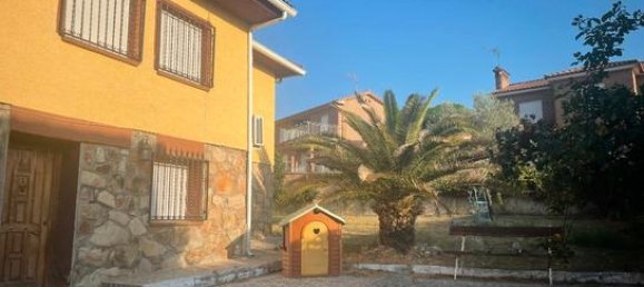 4 bedrooms House in Madrid, Spain No. 186180 2