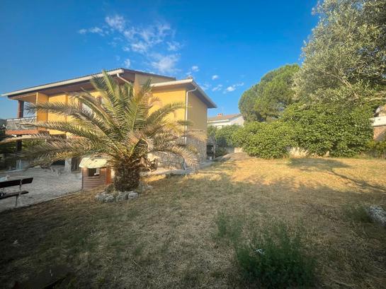 4 bedrooms House in Madrid, Spain No. 186180