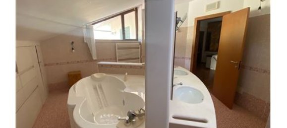 5 bedrooms Villa in San Lorenzello, Italy No. 275948 47