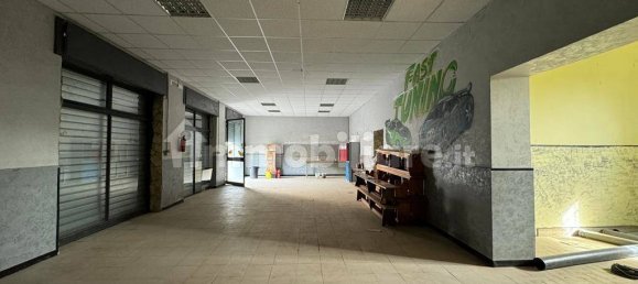 4-Zimmer Gewerbliche Immobilie in Rome, Italy, Nr. 50163 6