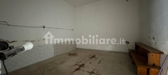 4-Zimmer Gewerbliche Immobilie in Rome, Italy, Nr. 50163 2