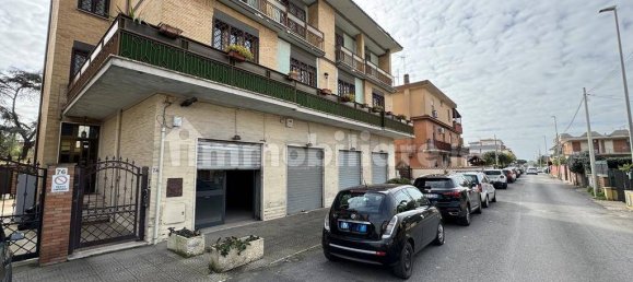 4-Zimmer Gewerbliche Immobilie in Rome, Italy, Nr. 50163 9