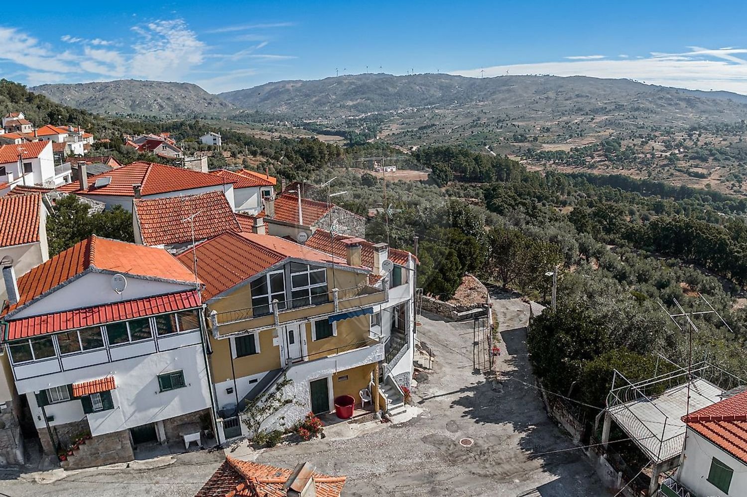 Дом с 2 спальнями в Форнуш ди Алгодриш, Португалия № 30351