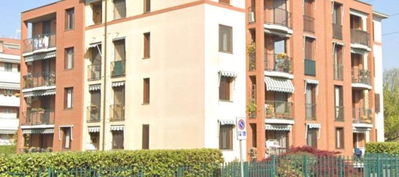 Квартира с 7 комнатами в Чернуско суль Навильо, Италия № 268707 8