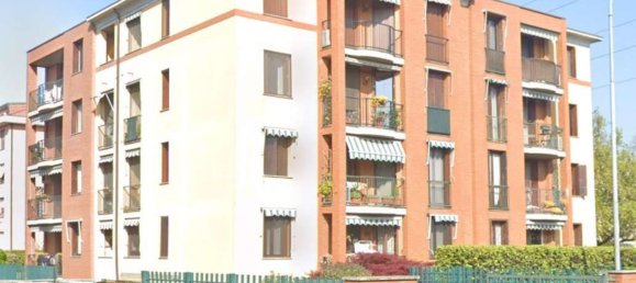 Квартира с 7 комнатами в Чернуско суль Навильо, Италия № 268707 2