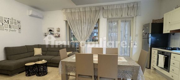 Apartamento de 2 dormitorios en Portici, Italy No. 329241 4