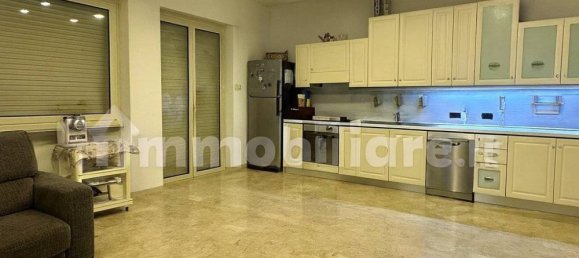 Apartamento de 2 dormitorios en Portici, Italy No. 329241 5