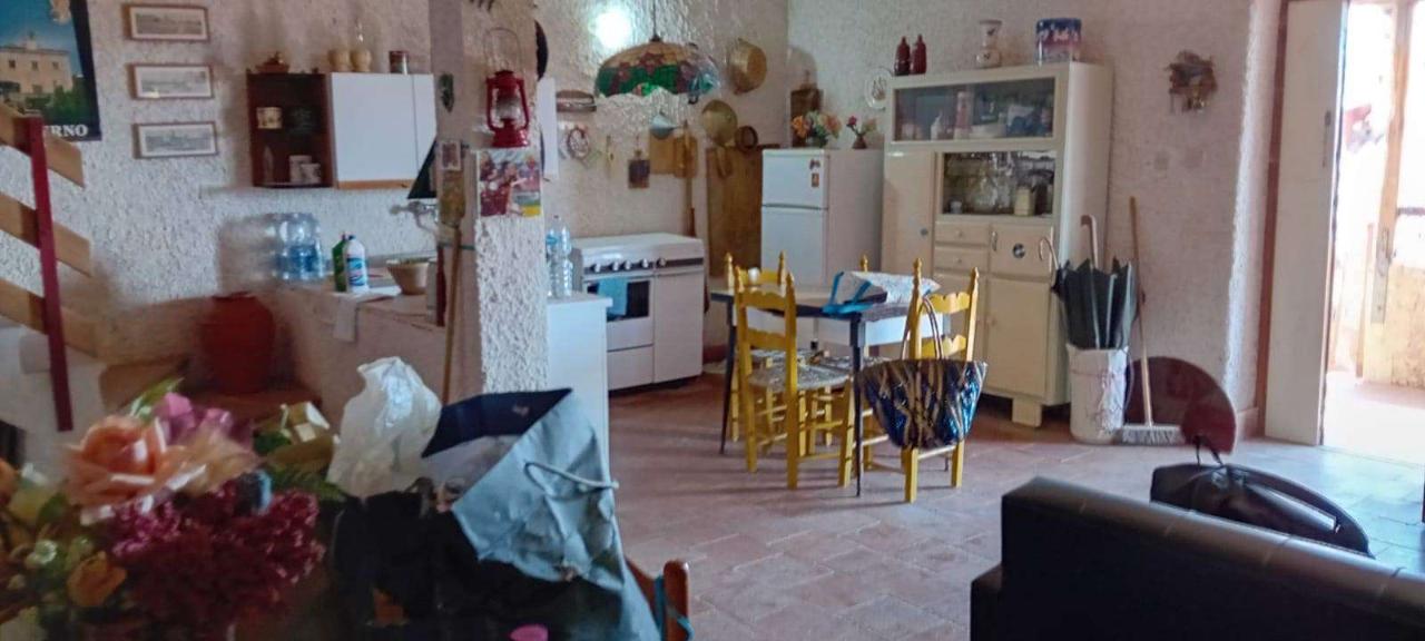 6-salle Appartement à Sonnino, Italy No. 154610