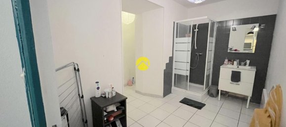 1 bedroom Apartment in Bourges, France No. 156183 6