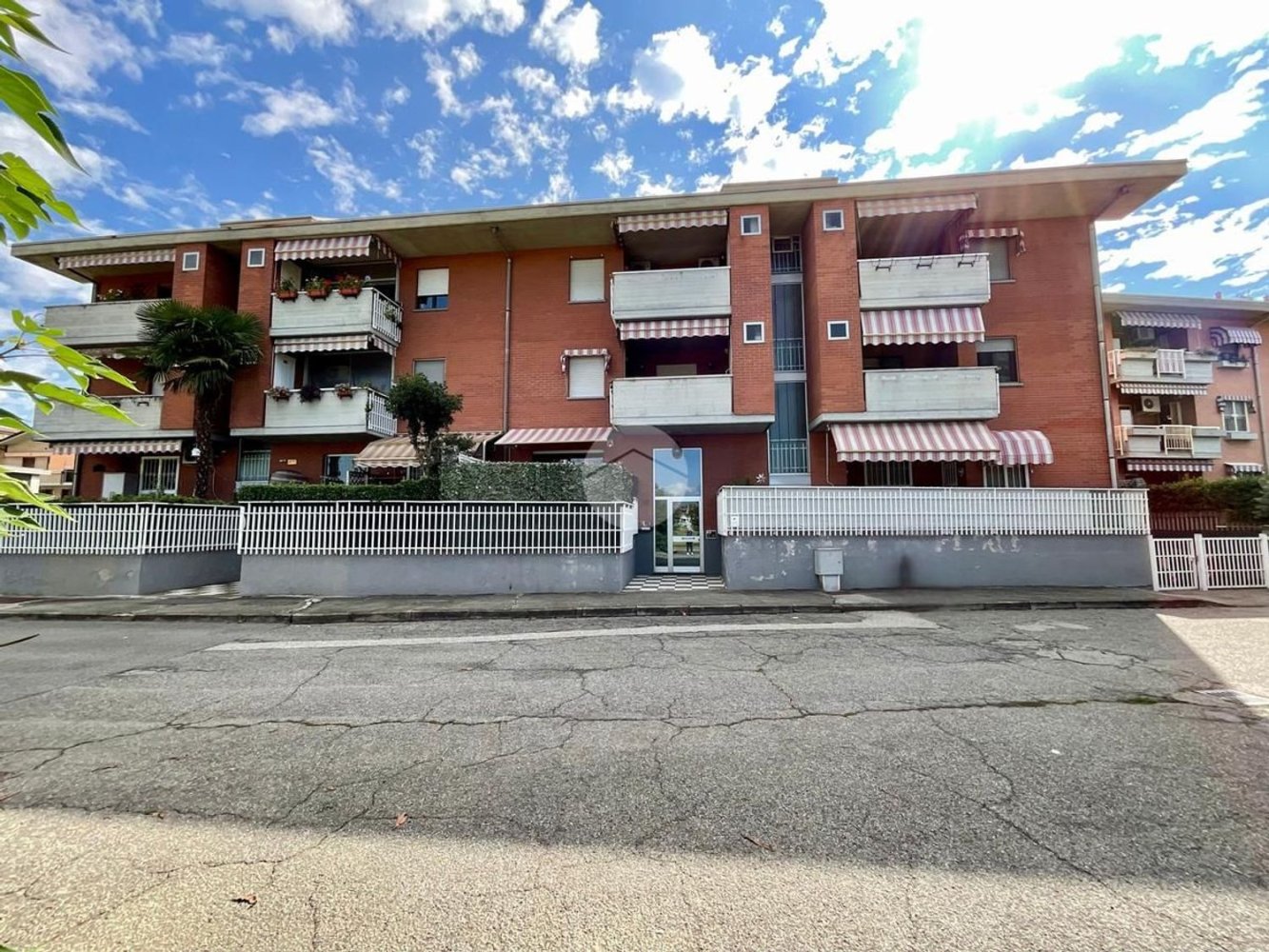 4 bedrooms Apartment in Turin, Italy No. 334750