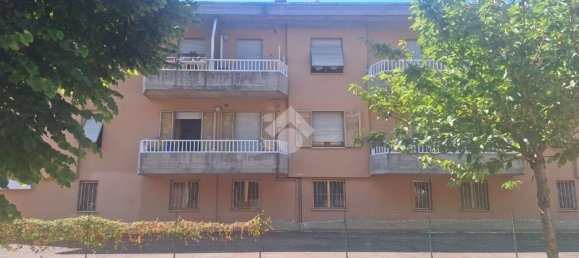 3 rooms Apartment in Città di Castello, Italy No. 267915 4