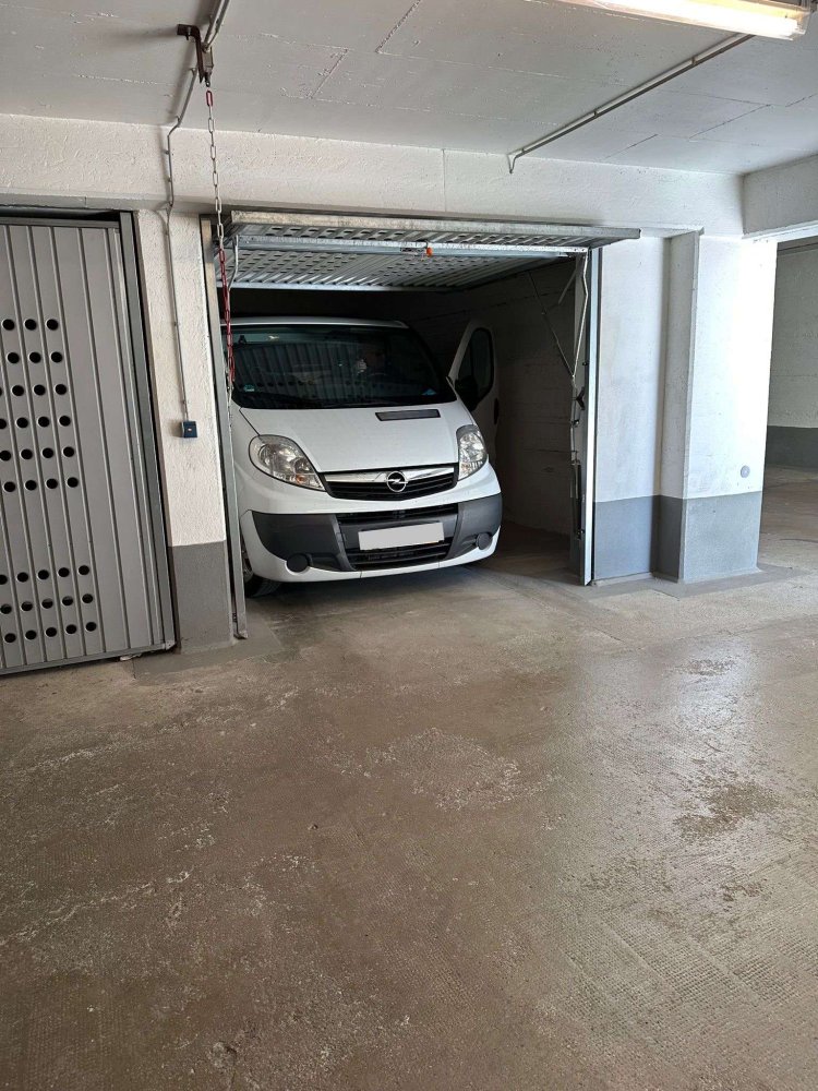 Parkplatz in München, Germany, Nr. 313422