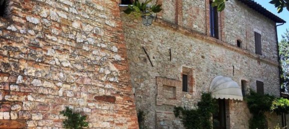 Квартира с 20 спальнями в Перуджа, Италия № 354 2