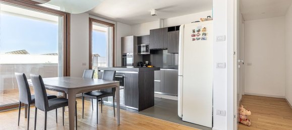 3-salle Penthouse à Monza, Italy No. 289173 5