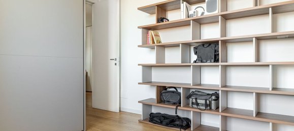 3-salle Penthouse à Monza, Italy No. 289173 8