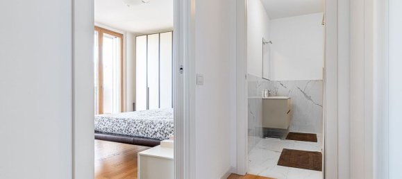 3-salle Penthouse à Monza, Italy No. 289173 11