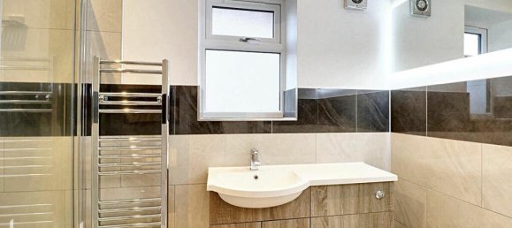 Casa de 4 dormitorios en Biggin Hill, United Kingdom No. 4737 4