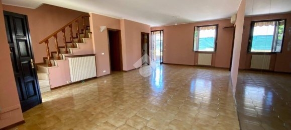 3 chambres Maison à San Giovanni Lupatoto, Italy No. 162866 8