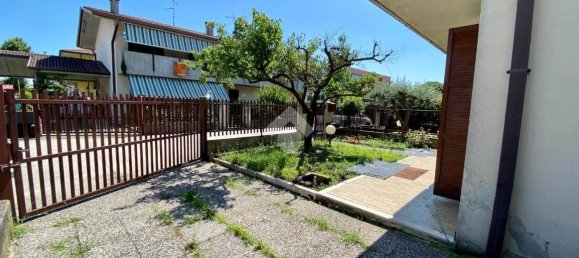 3 chambres Maison à San Giovanni Lupatoto, Italy No. 162866 5