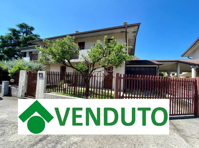 3 chambres Maison à San Giovanni Lupatoto, Italy No. 162866