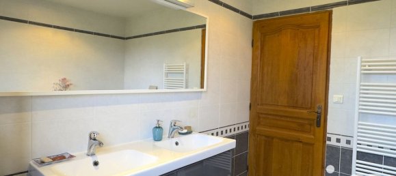 4 bedrooms House in Saint-Phal, France No. 216644 6