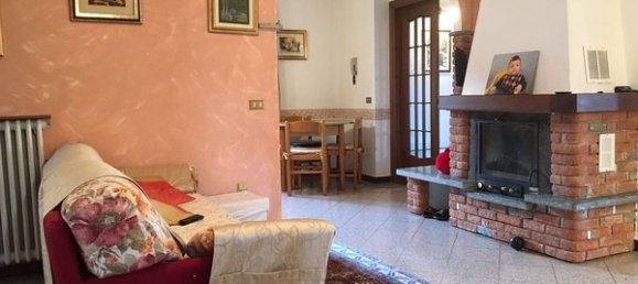 5-salle Villa à Porto Valtravaglia, Italy No. 185760 3