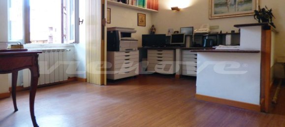 4 rooms Apartment in Rome, Italy No. 219166 11