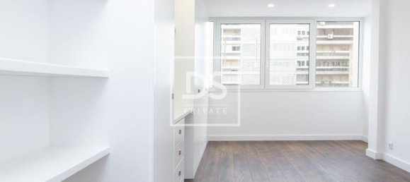 3 bedrooms Apartment in Lisbon, Portugal No. 12746 15