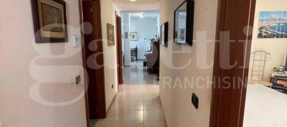 5-salle Appartement à Saviano, Italy No. 154964 11