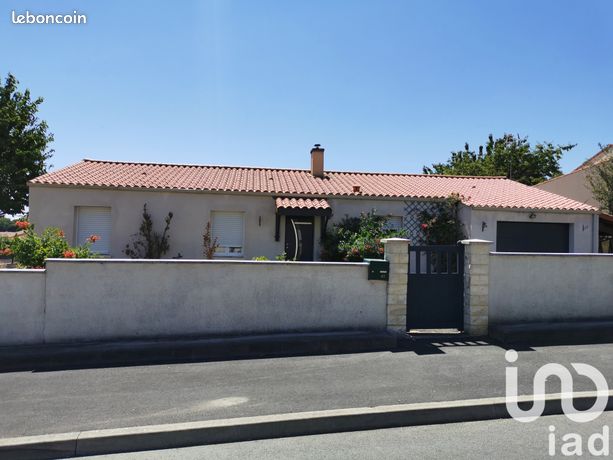 Casa T3 em Bressuire, France N.º 301656