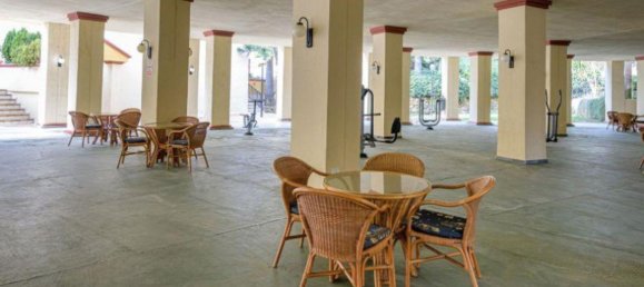 1 bedroom Apartment in Marbella, Spain No. 142391 2