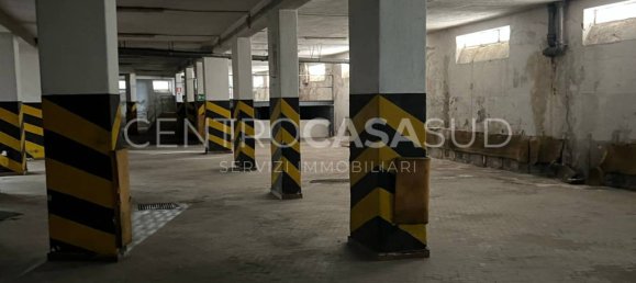 Коммерческая недвижимость 1100м² в Неаполь, Италия № 355128 12