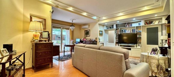 5 rooms Apartment in Naples, Italy No. 38300 7