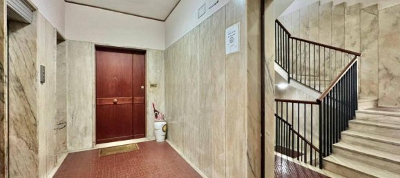 5 rooms Apartment in Naples, Italy No. 38300 15