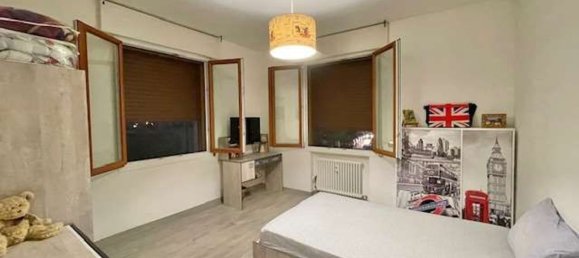 5 rooms Apartment in Modena, Italy No. 86159 8