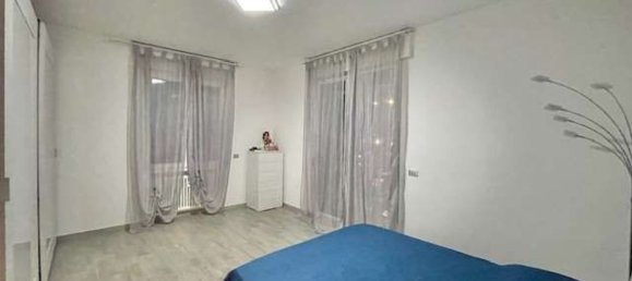 5 rooms Apartment in Modena, Italy No. 86159 9